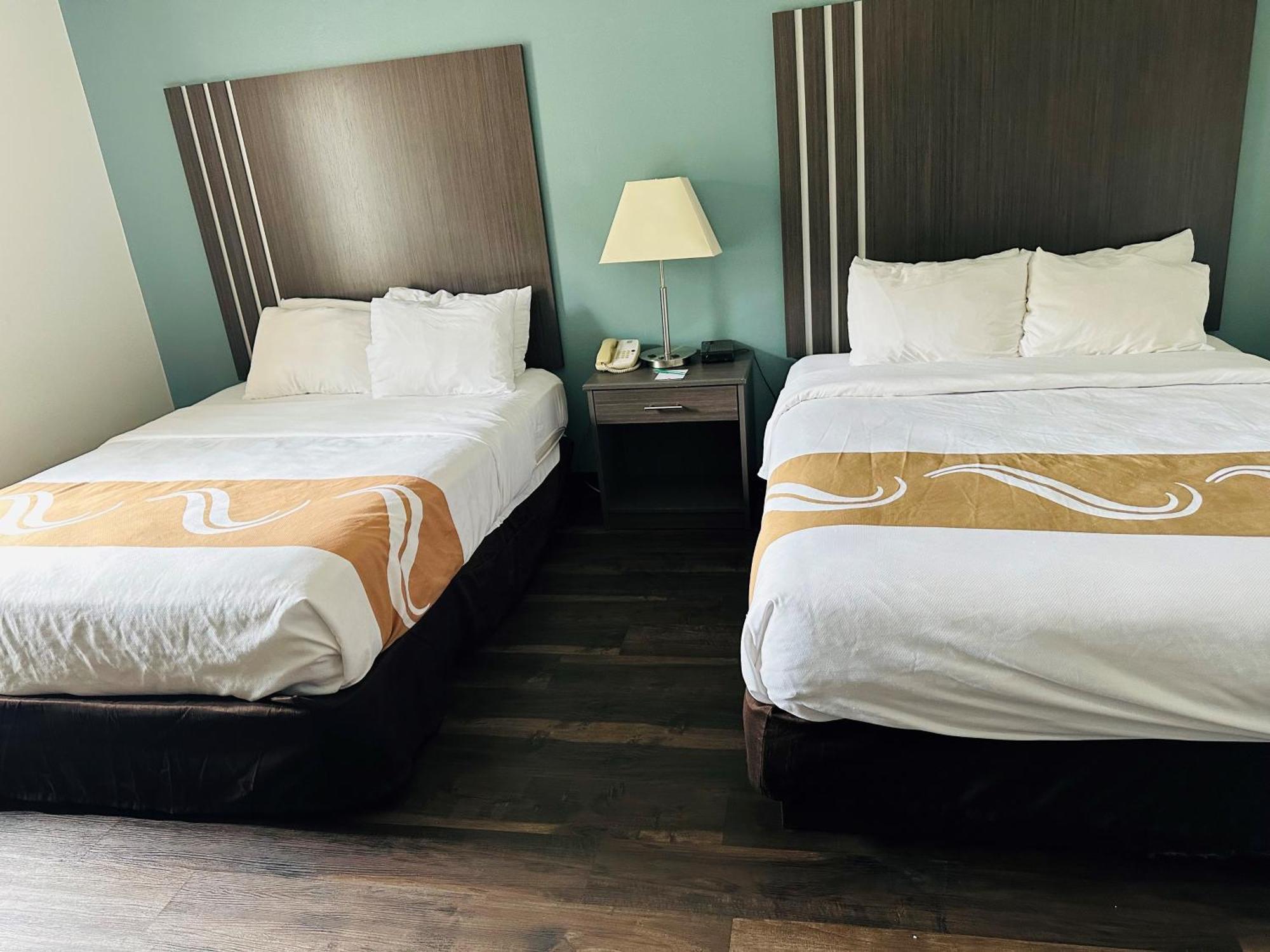 Quality Inn Сарнія Екстер'єр фото